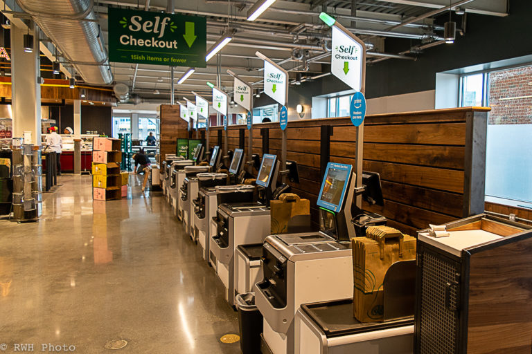 Whole_foods-selfcheckout